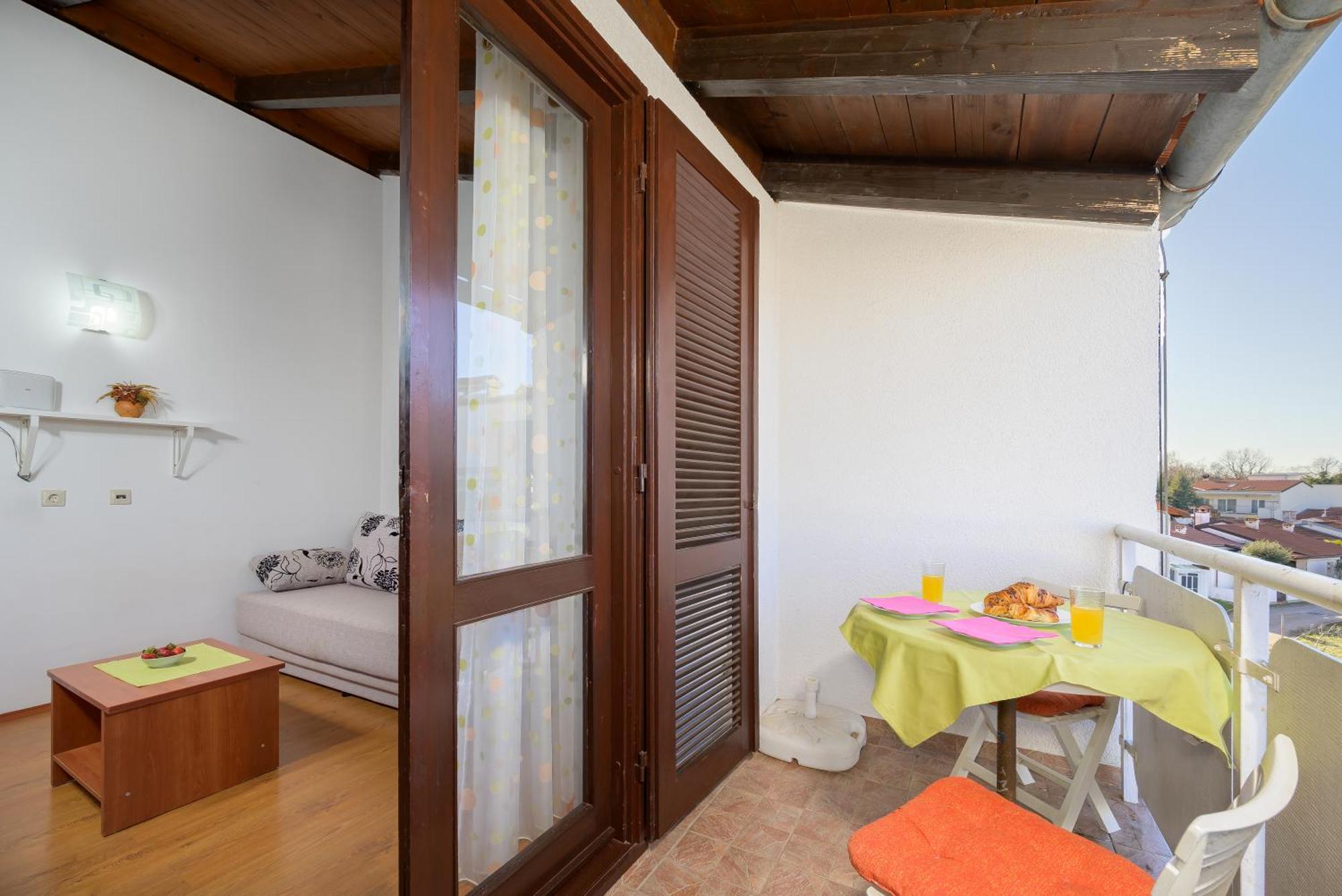 Apartment Pinjola Пореч Екстериор снимка